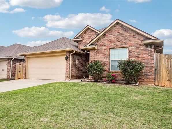 846 SW 14th St, Moore, OK 73160