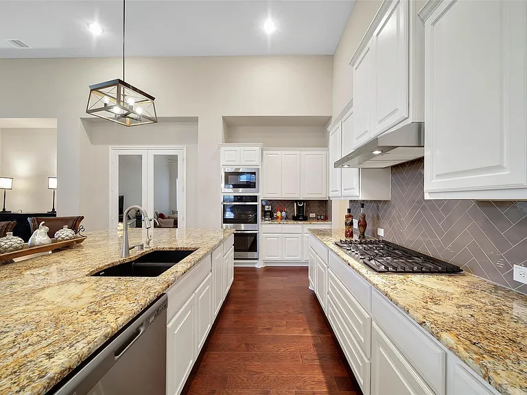 15527 Salmon Springs Dr — Photo 9