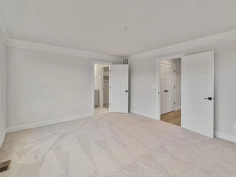 1320 Laconia Ln — Photo 35