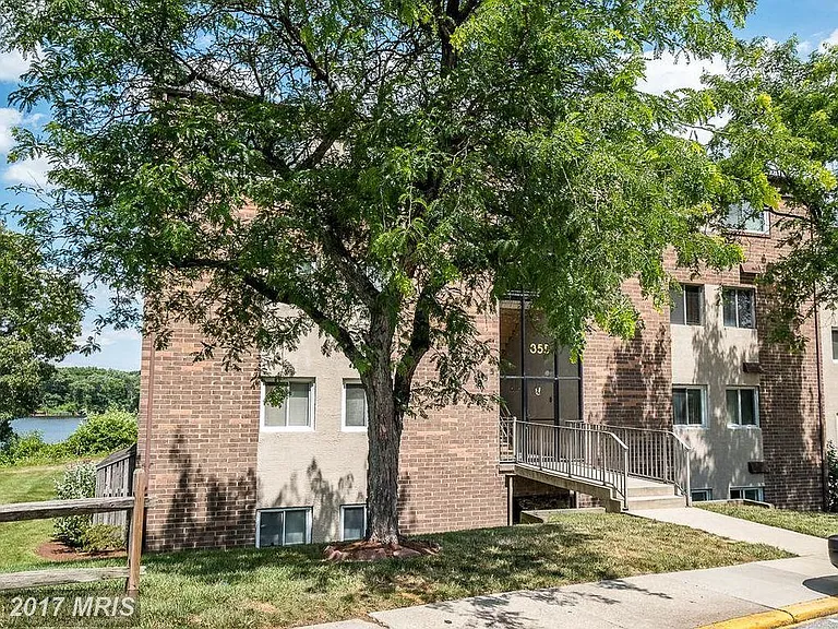 355 Gatewater Ct — Photo 1