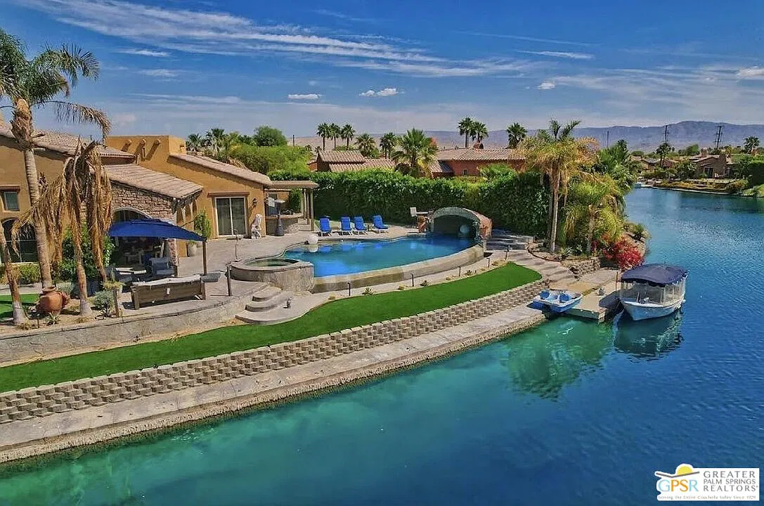 4 bed, 5.5 bath, 3108 sqft, $9,999 — Photo 1