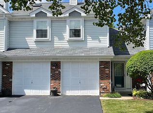 6513 Barclay Ct, Downers Grove, IL 60516