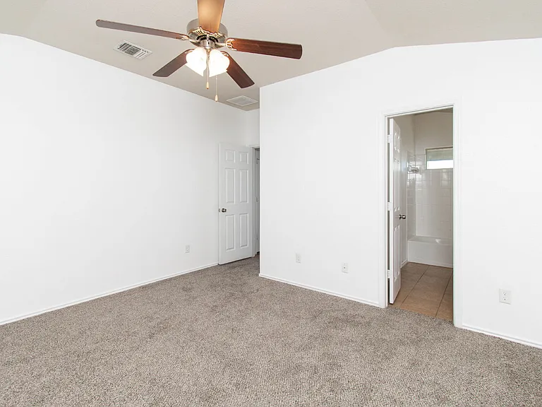 6300 Clear Brook Dr — Photo 10