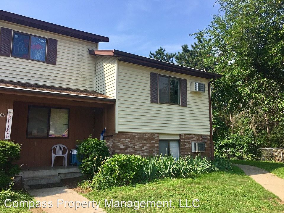 1st image of 6069 In The Pines Dr SE #9300359