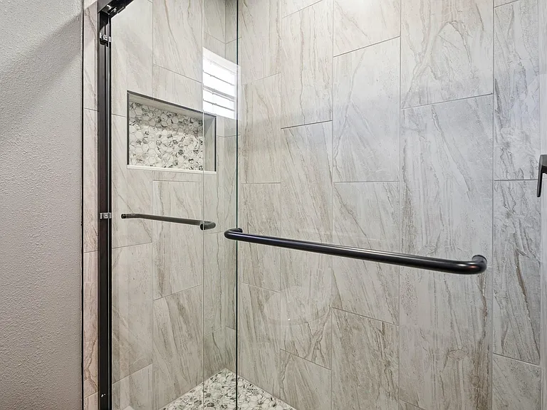 3209 Chestershire Dr — Photo 26