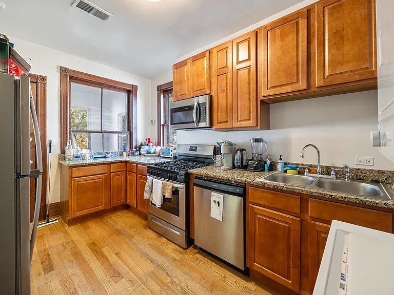 1922 Maple Ave #2 — Photo 9