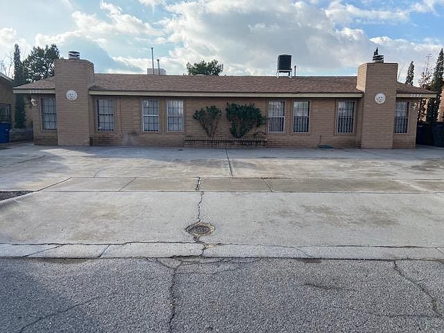 1st image of 3535 E Glen Dr