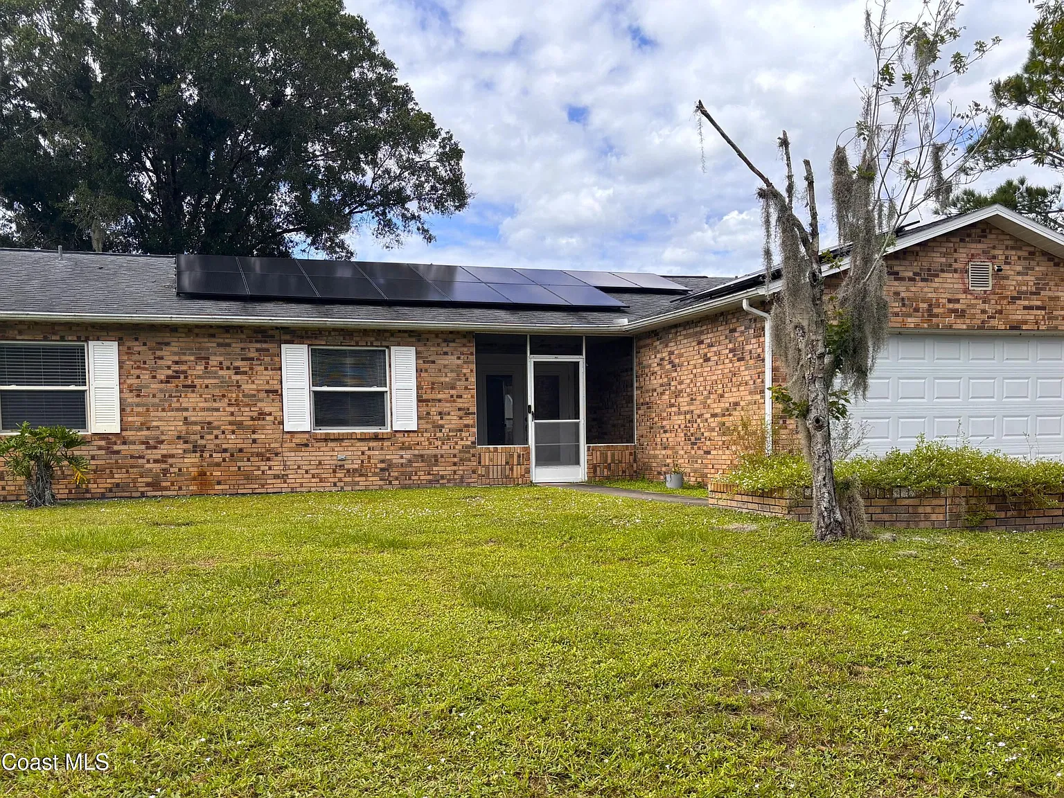 3 bed, 2.0 bath, 1391 sqft, $2,000 — Photo 1