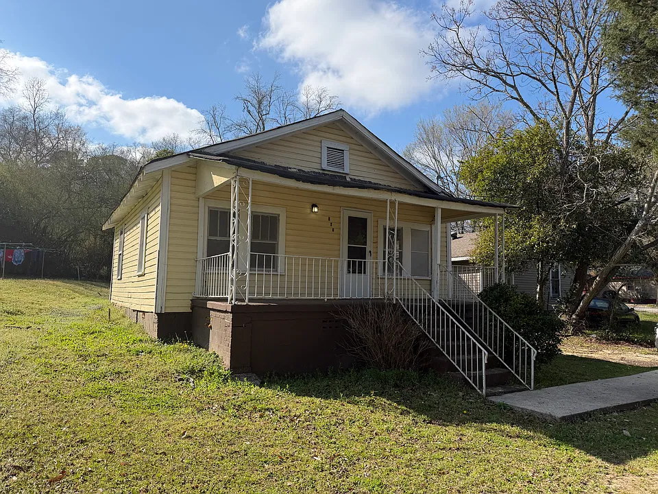 302 Render St