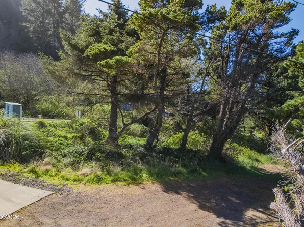 700 Pacific View Dr #Tl-9002, Yachats, OR 97498