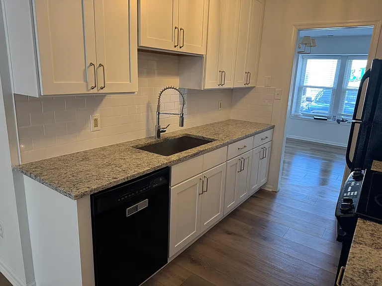 2305 Breakers Ct — Photo 12