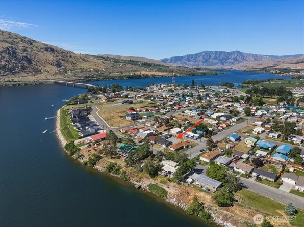 607 S 1st Street, Brewster, WA 98812
