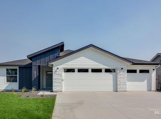 5724 S Memory Ave, Meridian, ID 83642