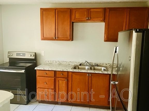 3rd image of 7006 Miss Muffet Ln S
