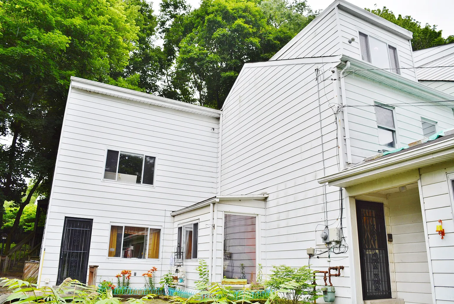 15 Brown St photo 1