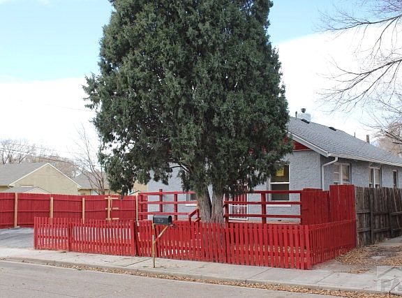2nd image of 303 S Iola Ave