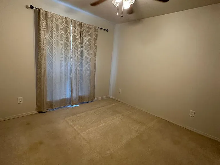 4731 Longstreet Pl — Photo 15
