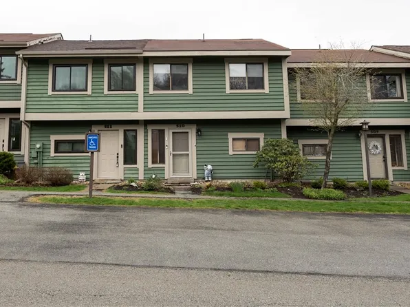 510 Kooser Cir, Hidden Valley, PA 15502