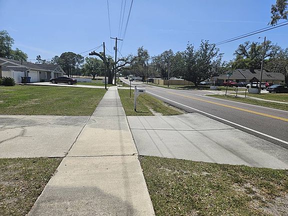 5th image of 1405 Bryan Rd