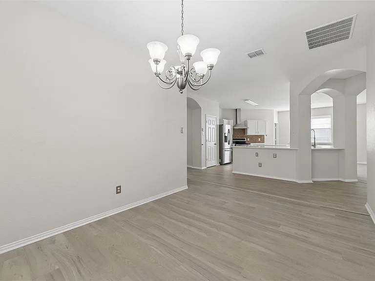 5712 Eureka Bnd — Photo 4
