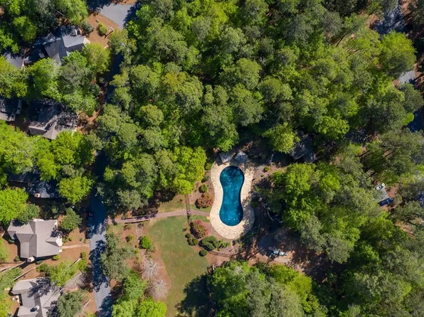 279 White Oak Rd, Pine Mountain, GA 31822