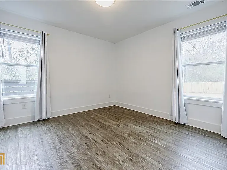 2573 Joyce Ave — Photo 13