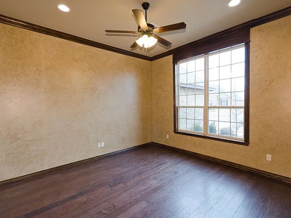 5th image of 9120 SW 35th St