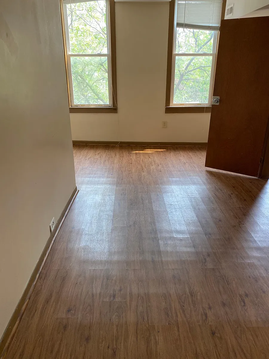 Building Photo - 710 S Lytle St #3