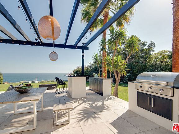 5th image of 27120 Sea Vista Dr