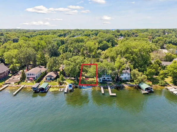 2809 McKenzie Point Rd, Wayzata, MN 55391