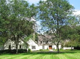 8 Country Oaks Ln, Barrington, IL