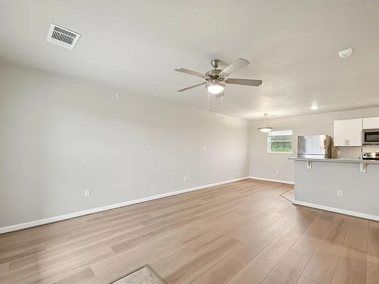 258 Plez Morgan Dr #E — Photo 6