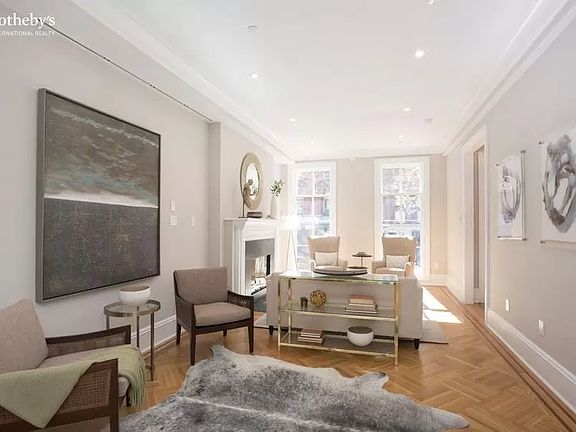 5th image of 247 W 13th St