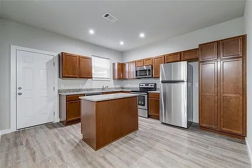 906 Quartz Ct Photo 1