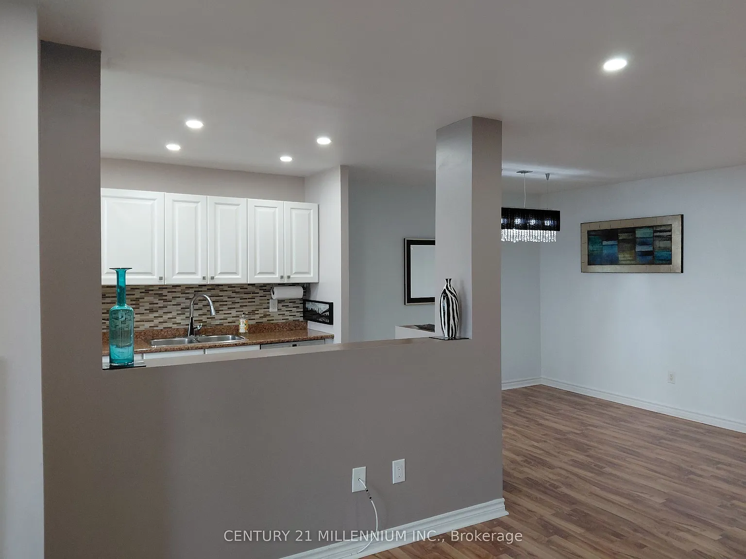 2 bed, $2,600 — Photo 4