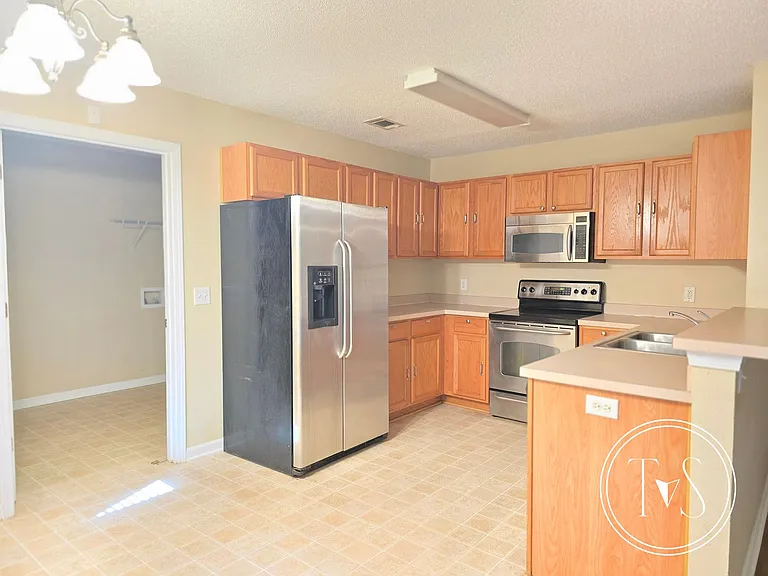 139 Wax Myrtle Ct — Photo 6