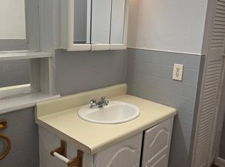 337 Congress Ave APT 2, Waterbury, CT 06708