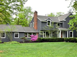 31400 Fairview Rd, Chagrin Falls, OH 44022