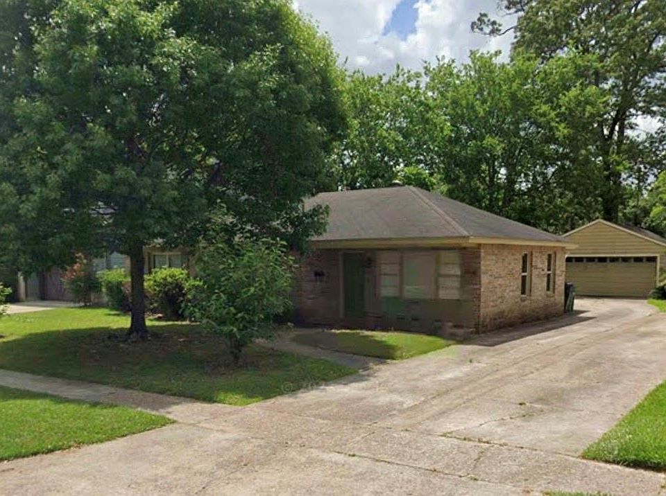 2nd image of 1522 Hewitt Dr