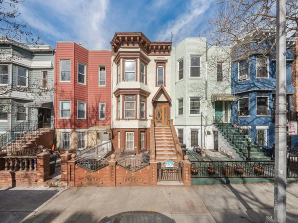 1207 Hancock St, Brooklyn, NY 11221