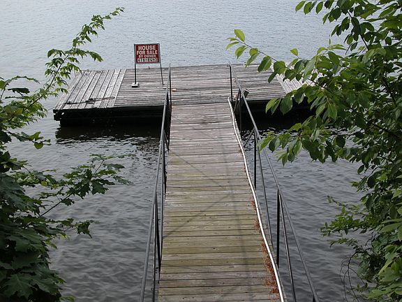 private dock/metal construct