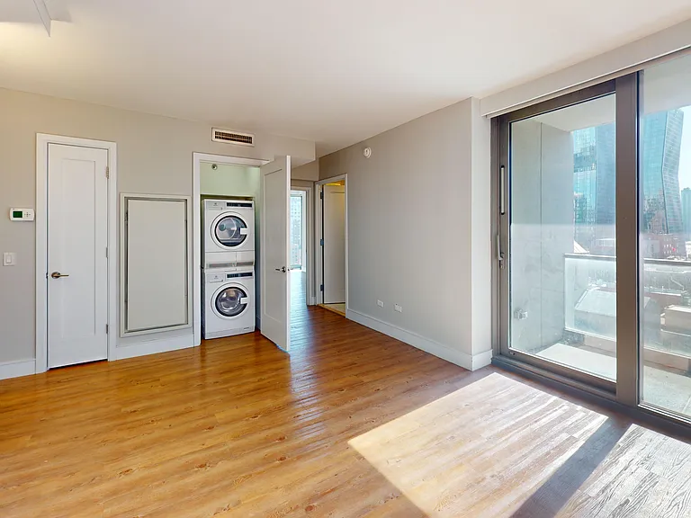 237 E 34th St #1606 — Photo 10