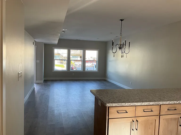 756 May St — Photo 9
