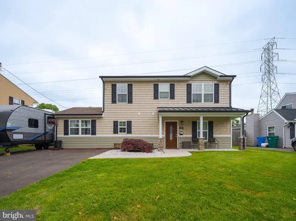 60 Coral Ln, Levittown, PA 19055