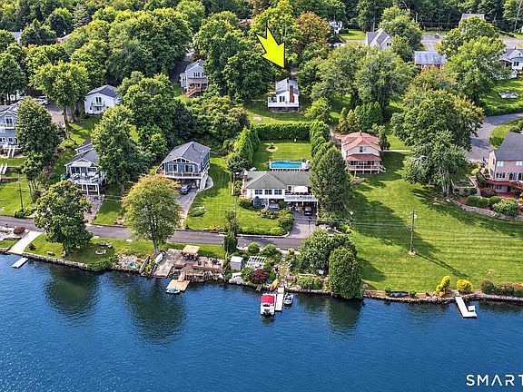 3rd image of 129 Farview Avenue