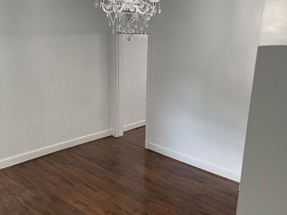4th image of 249 Crescent Pl Floor 1