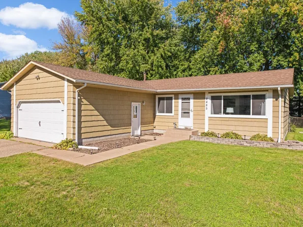 2485 Holloway Ave E, North Saint Paul, MN 55109