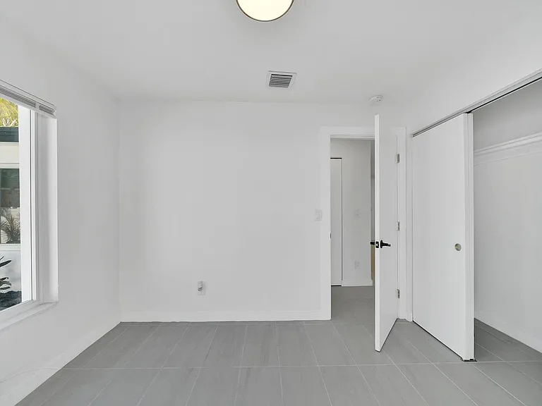 1108 NE 16th St #1106 — Photo 19