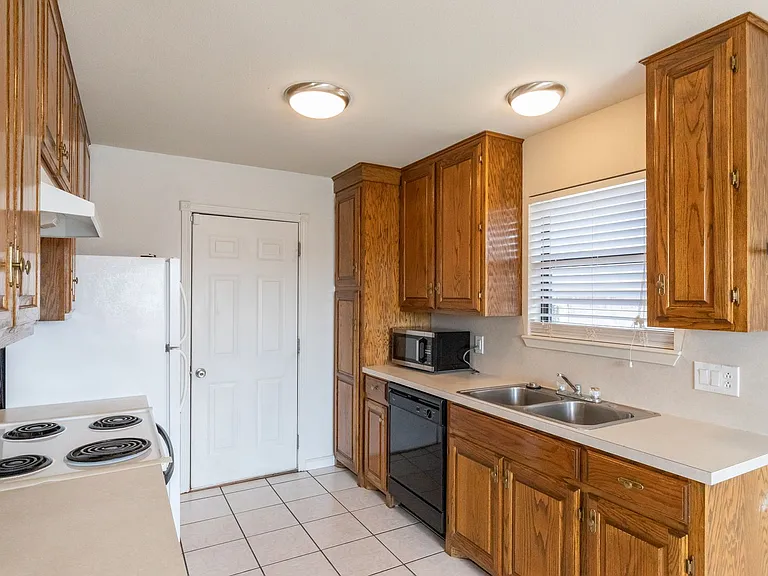 11 Woodcock Cir — Photo 9
