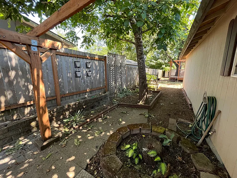 8456 SE 75th Pl — Photo 23